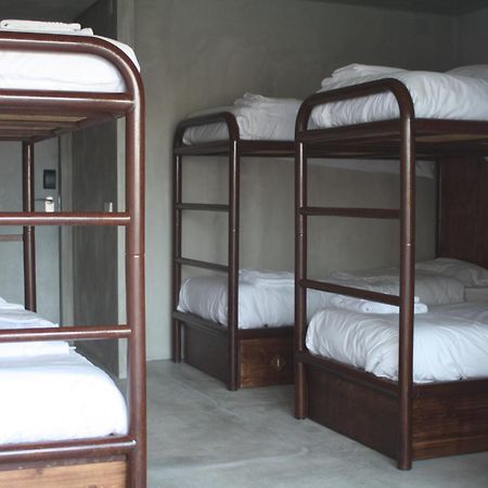 N1 Hostel Apartments And Suites Santarém Chambre photo
