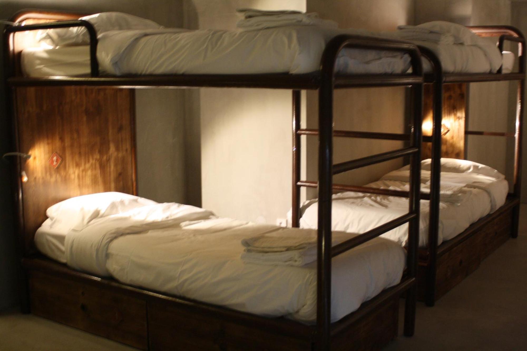 N1 Hostel Apartments And Suites Santarém Chambre photo