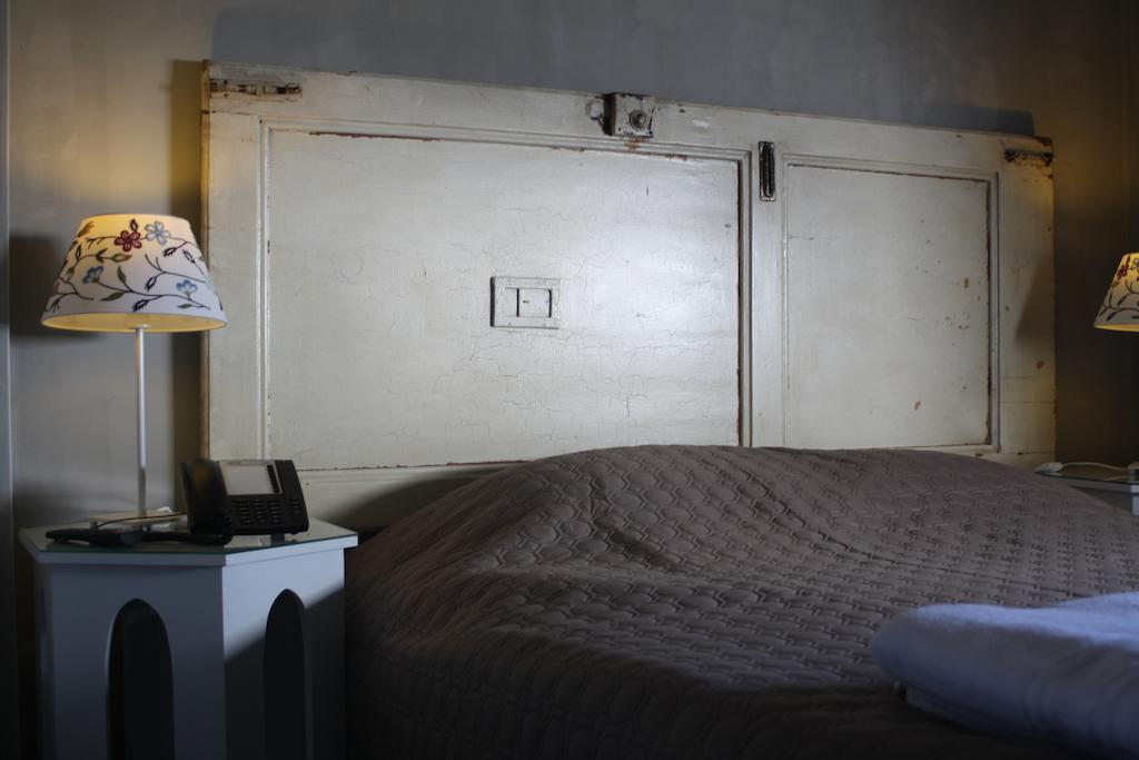 N1 Hostel Apartments And Suites Santarém Chambre photo