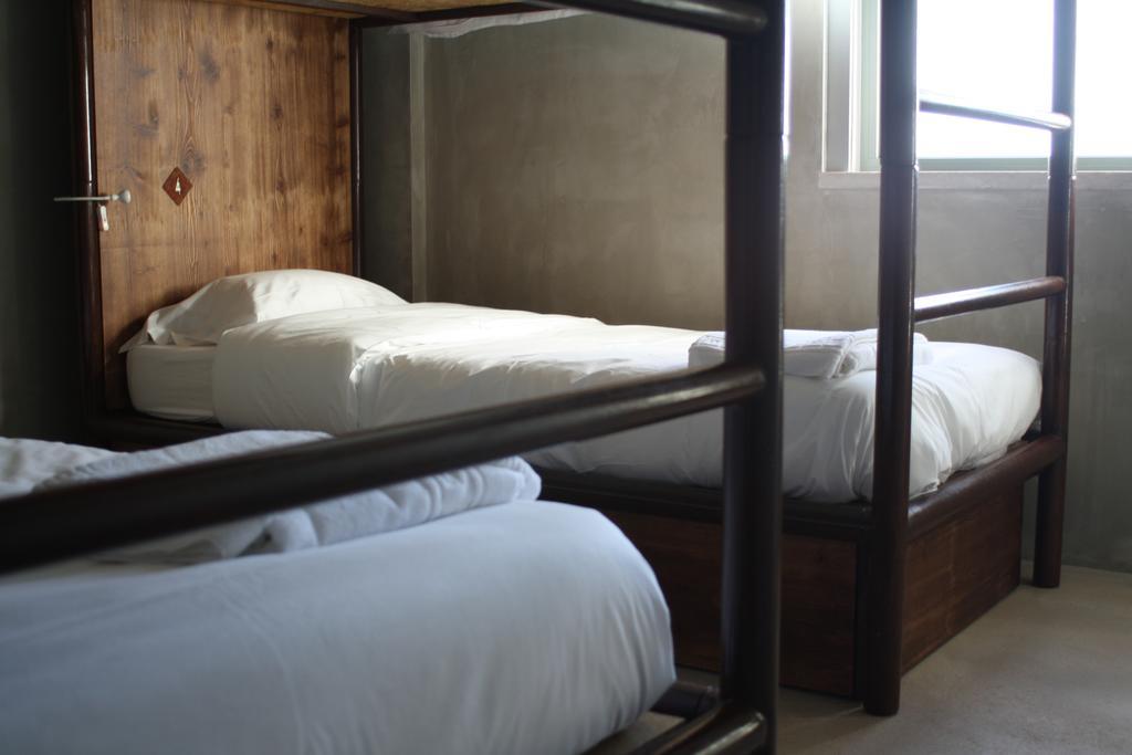 N1 Hostel Apartments And Suites Santarém Extérieur photo