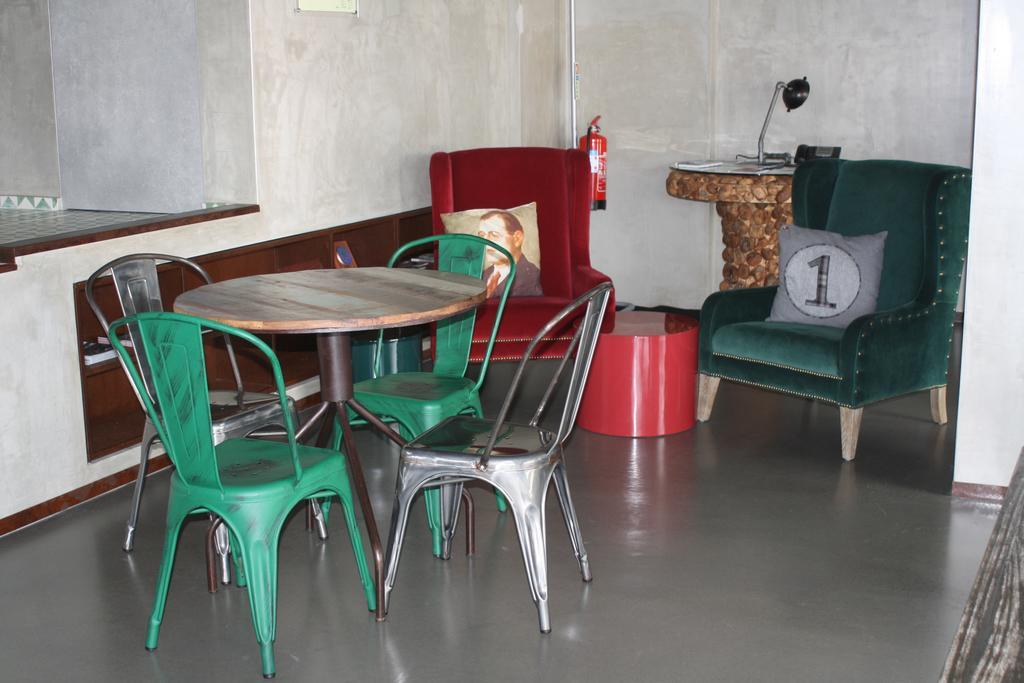 N1 Hostel Apartments And Suites Santarém Extérieur photo