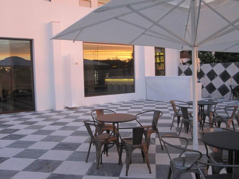 N1 Hostel Apartments And Suites Santarém Extérieur photo