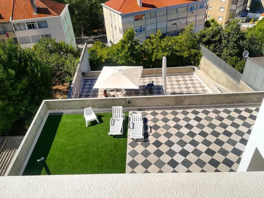 N1 Hostel Apartments And Suites Santarém Extérieur photo